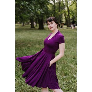 Šaty Osudová Odetta s kr. rukávem, nižší gramáž, švestkově fialová Velikost: L