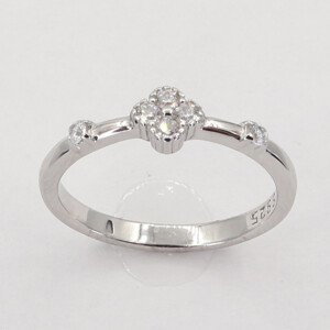 Stříbrný prsten 105338