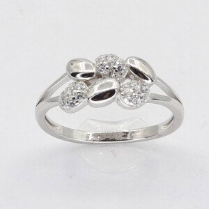 Stříbrný prsten 105367