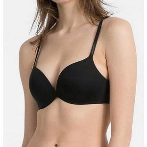 Dámská bezkosticová push-up podprsenka Calvin Klein QF4200E černá