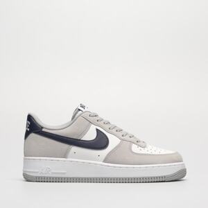 NIKE AIR FORCE 1 '07