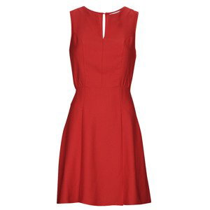 Naf Naf  EMELYNE R1  Krátké šaty Červená