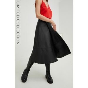 Kožená sukně Answear Lab černá barva, midi, áčková