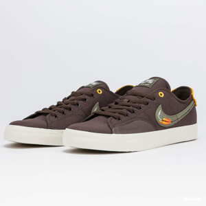 Nike SB Blazer Court DVDL baroque brown / medium olive