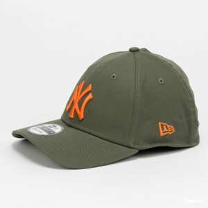 Kšiltovka New Era 3930 MLB League Essential NY olivová