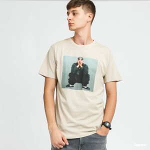 Tričko s krátkým rukávem Urban Classics Tupac Sitting Pose Tee béžové