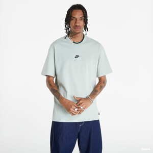 Tričko s krátkým rukávem Nike Sportswear Premium Essentials zelené