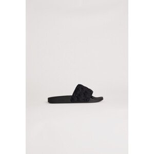 Pantofle karl lagerfeld kondo m'gram padded slide černá 36