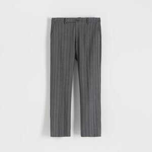 Reserved - Oblekové kalhoty s vysokým podílem recyklovaného polyesteru a příměsí viskózy - Šedá