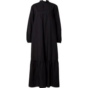 Monki Šaty černá