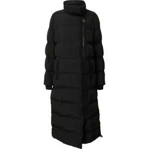 JUST FEMALE Zimní kabát černá