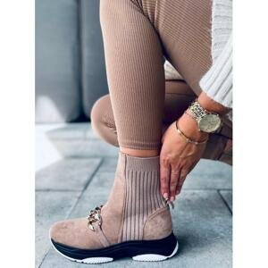 Ponožkové dámské boty béžové barvy s řetízkem