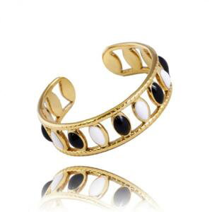 Zlatý prsten s černo-bílými kamínky