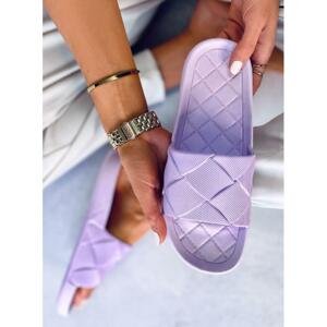 Gumové fialové pantofle s prošívaným vzorem