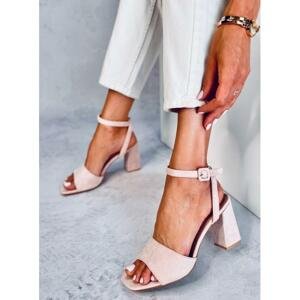 Růžové semišové sandály na podpatku