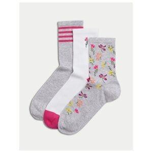 Sada tří párů dámských ponožek v šedé, bílé a růžové barvě Marks & Spencer