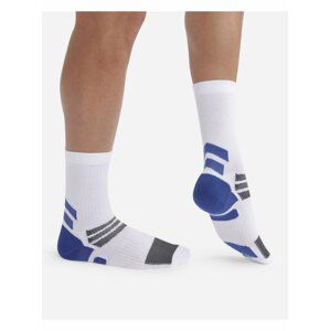 Sada dvou párů pánských sportovních ponožek v bílé a modré barvě DIM SPORT CREW SOCKS MEDIUM IMPACT 2x