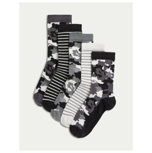 Sada pěti párů klučičích vzorovaných ponožek v šedé, černé a bílé barvě Marks & Spencer