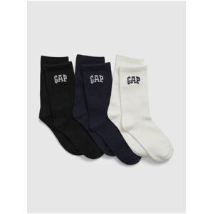 Sada tří párů klučičích ponožek v černé, tmavě modré a bílé barvě GAP