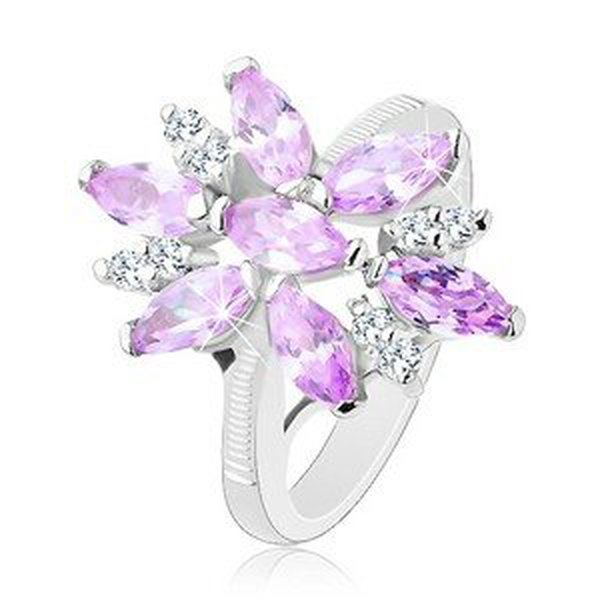 Prsten ve stříbrné barvě, velký květ ze světle fialových a čirých zirkonů - Velikost: 49