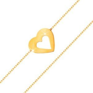 Náramek ve žlutém 14K zlatě - jemný řetízek, ploché srdce s výřezem uprostřed
