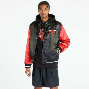 New Era NBA Satin Bomber Chicago Bulls Black/ Front Door Red