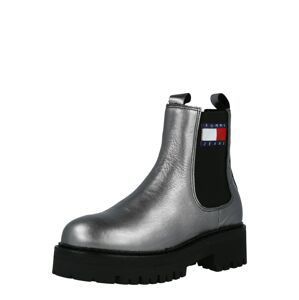 Tommy Jeans Chelsea boty  stříbrně šedá / černá / bílá / námořnická modř / ohnivá červená