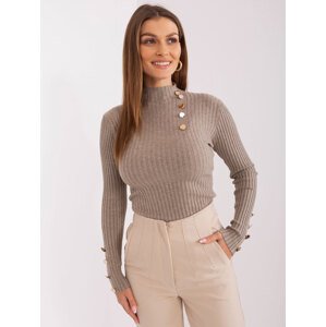 Tmavě béžový žebrovaný svetr s ozdobnými knoflíky PM-SW-PM-3217.08-dark beige Velikost: M/L