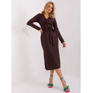 Tmavě hnědé midi šaty s páskem a rozparky LK-SK-509456.99-dark brown Velikost: S/M