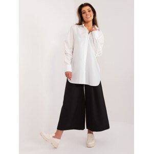 BÍLÁ DELŠÍ OVERSIZE KOŠILE LK-KS-509529.13-WHITE Velikost: L/XL