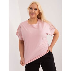 SVĚTLE RŮŽOVÉ TRIČKO S KRAJKOVOU APLIKACÍ NA RUKÁVU PM-BZ-GM2143.41-LIGHT PINK Velikost: XL