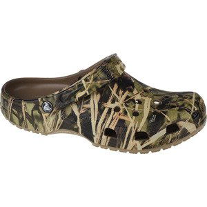 HNĚDÉ VZOROVANÉ NAZOUVÁKY CROCS CLASSIC REALTREE V2 12132-260 Velikost: 45/46