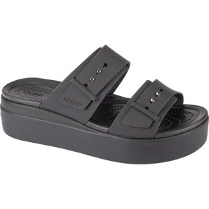 ČERNÉ NAZOUVÁKY NA PLATFORMĚ CROCS BROOKLYN LOW WEDGE SANDAL 207431-001 Velikost: 36/37