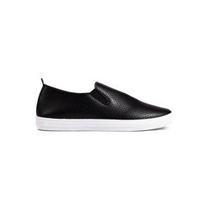 ČERNÉ DĚROVANÉ SLIP ON TENISKY 679B Velikost: 40