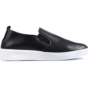 ČERNÉ DĚROVANÉ NAZOUVACÍ SLIP-ON 830B Velikost: 41