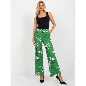 Zelené látkové  květinové kalhoty LK-SP-508919.87P-green Velikost: 40
