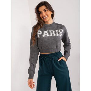 TMAVĚ ŠEDÝ CROP SVETR S NÁPISEM PARIS BA-SW-1489.24-DARK GREY Velikost: ONE SIZE