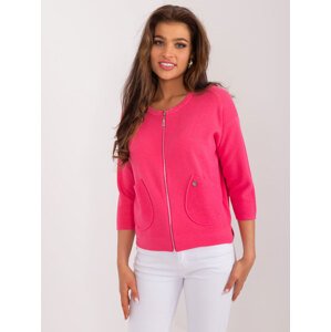 TMAVĚ RŮŽOVÝ SVETR NA ZIP S KAPSAMI PM-SW-B02A.38X-DARK PINK Velikost: S/M