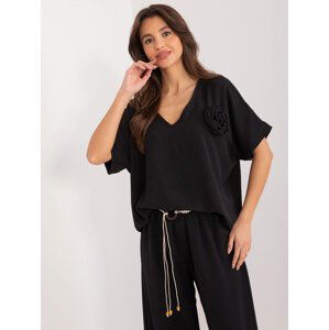 ČERNÁ ELEGANTNÍ OVERSIZE HALENKA S KVĚTINOU DHJ-BZ-8368.39X-BLACK Velikost: ONE SIZE