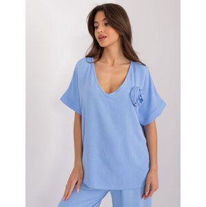 SVĚTLE MODRÁ ELEGANTNÍ OVERSIZE HALENKA S KVĚTINOUDHJ-BZ-8368.39X-LIGHT BLUE Velikost: ONE SIZE