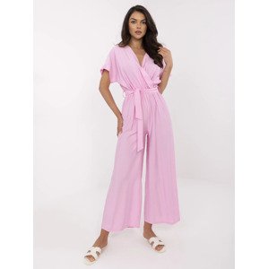 Světle růžový dámský overal s obálkovým výstřihem DHJ-KO-19077.69-light pink Velikost: ONE SIZE