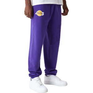 FIALOVÉ PÁNSKÉ TEPLÁKY NEW ERA NBA JOGGERS LAKERS 60416397 Velikost: L