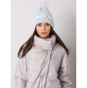 SVĚTLE MODRÁ ZIMNÍ ČEPICE S BAMBULÍ JK-CZ-35.92-LIGHT BLUE Velikost: ONE SIZE