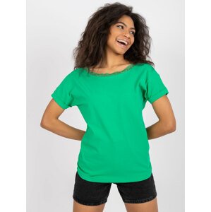 ZELENÉ KLASICKÉ TRIČKO SALMA ZDOBENÉ KRAJKOU -RV-BZ-7544.00-GREEN Velikost: XL