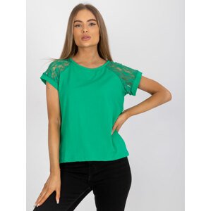 ZELENÉ DÁMSKÉ TRIČKO S KRAJKOVÝMI RUKÁVY RV-BZ-7841.29-GREEN Velikost: L/XL