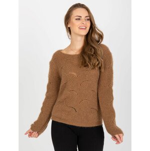 HNĚDÝ PLETENÝ DÁMSKÝ SVETR TW-SW-BI-9030.08-BROWN Velikost: ONE SIZE