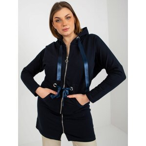 TMAVĚ MODRÁ DLOUHÁ MIKINA S KAPUCÍ EM-BL-HW-20-464.02P-DARK BLUE Velikost: M