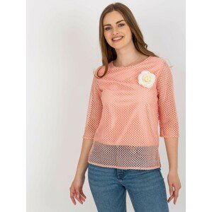 ELEGANTNÍ SÍŤOVANÁ HALENKA S KVĚTINOU LK-BZ-506642.94-PEACH Velikost: 42