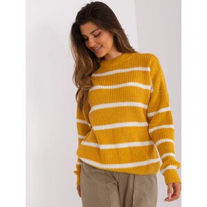 TMAVĚ ŽLUTÝ PRUHOVANÝ SVETR BA-SW-8025.38P-DARK YELLOW Velikost: ONE SIZE