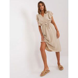 BÉŽOVÉ VOLNÉ OVERSIZE MIDI ŠATY S PÁSKEM DHJ-SK-5691.58-BEIGE Velikost: ONE SIZE